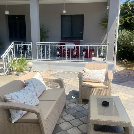 M&m Mit Aussenpool Apartman Kuraten